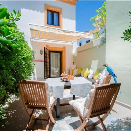 El Torico Villa *